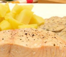 Salmón en salsa de champiñones
